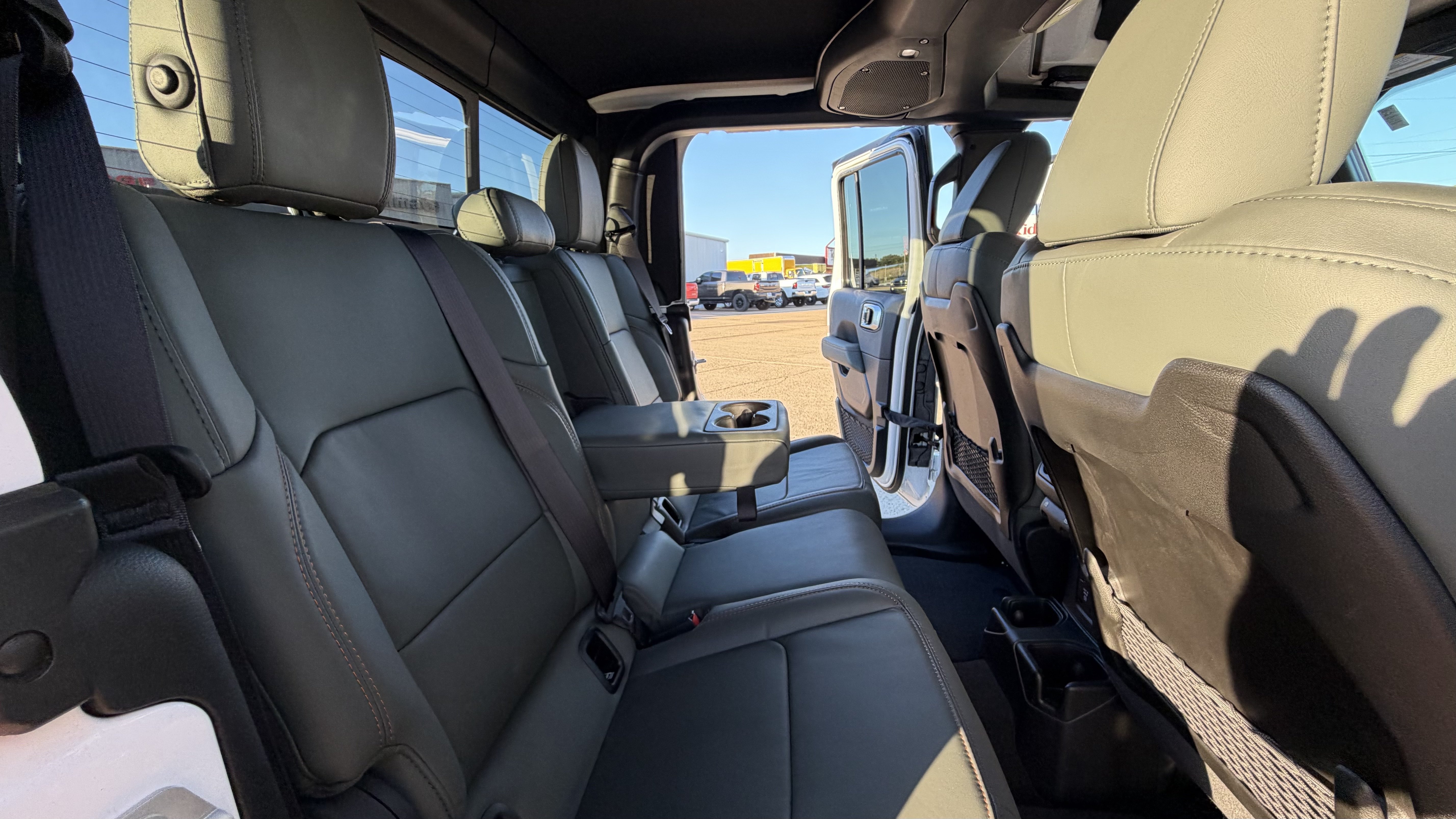 Used 2026 Jeep Gladiator Mojave AWD/4WD image 41