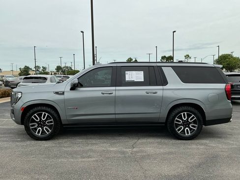Used 2023 GMC Yukon XL AT4 w/ AT4 Premium Plus Package AWD/4WD image 6