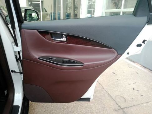 Used 2017 INFINITI QX50 2WD w/ Technology Package image 23