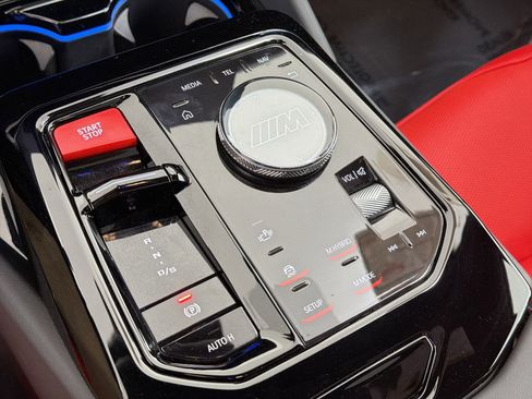 Certified 2026 BMW M5 w/ Executive Package image 15