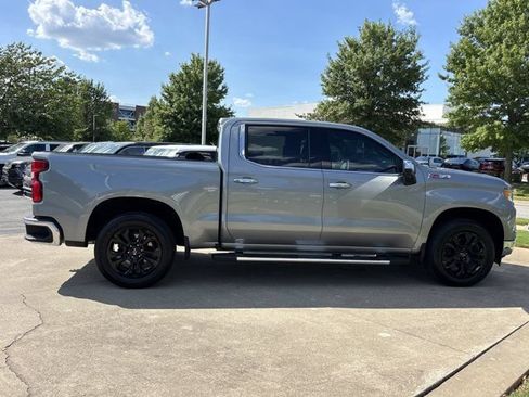 Used 2023 Chevrolet Silverado 1500 LTZ AWD/4WD image 2