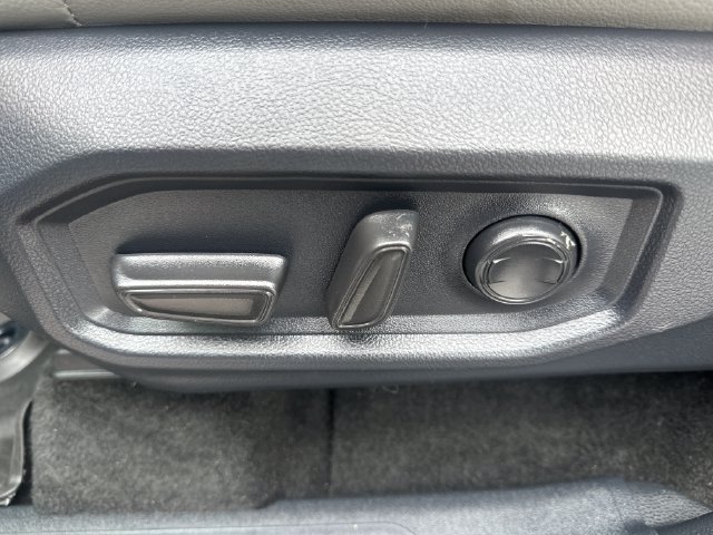 Used 2023 Toyota Tundra SR5 w/ SR5 Premium Package AWD/4WD image 17