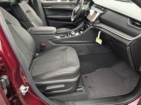 New 2026 Jeep Grand Cherokee Laredo image 33