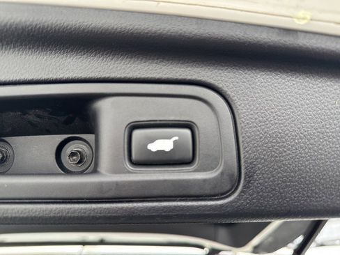 Used 2019 Honda Pilot Elite image 6