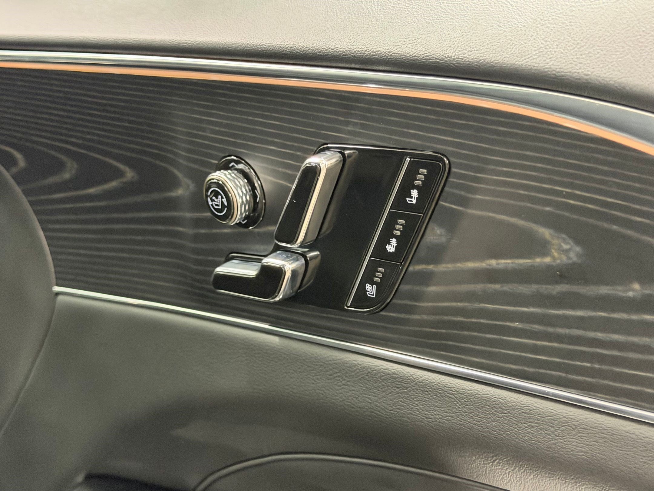 Certified 2024 Cadillac Lyriq Sport RWD image 24