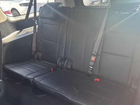 Used 2019 Chevrolet Suburban Premier AWD/4WD image 5