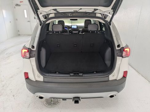 Used 2022 Ford Escape Titanium w/ Class II Trailer Tow Package image 6