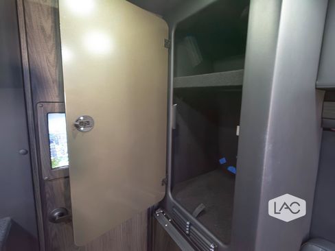 Used 2025 Mercedes-Benz Sprinter 3500 image 13