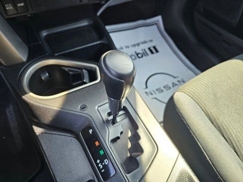 Used 2016 Toyota RAV4 LE image 34