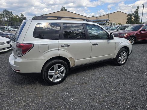Used 2010 Subaru Forester 2.5X Premium image 11