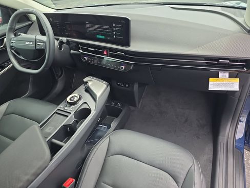 New 2026 Kia EV6 Wind RWD image 12