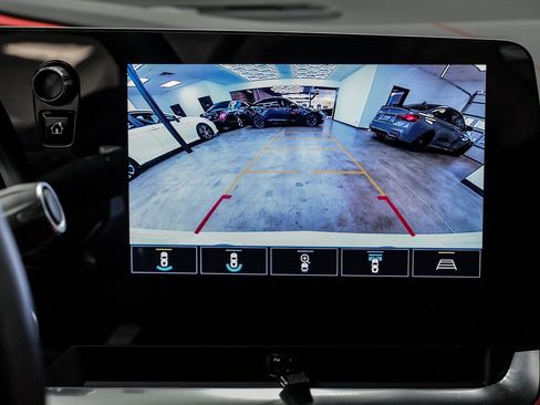 Used 2021 Chevrolet Corvette Stingray Preferred Cpe w/ Z51 Performance Package image 17