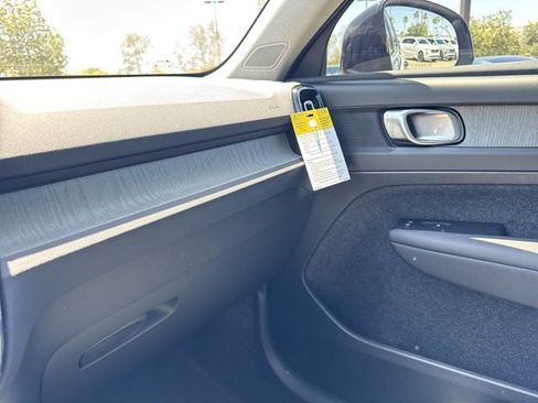 New 2025 Volvo XC40 B5 Core w/ Protection Package Premier image 24