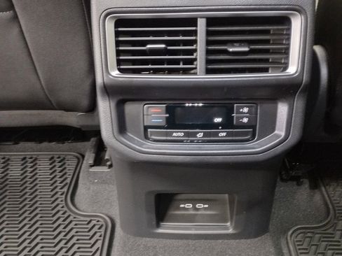 New 2026 Volkswagen Atlas SE AWD/4WD image 36