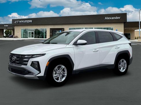 New 2026 Hyundai Tucson SE FWD image 2
