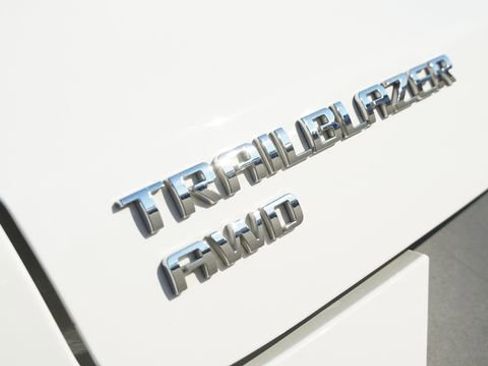 Used 2022 Chevrolet TrailBlazer ACTIV w/ Technology Package image 13