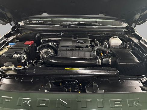 Used 2024 Nissan Frontier SV w/ SV Convenience Package image 12