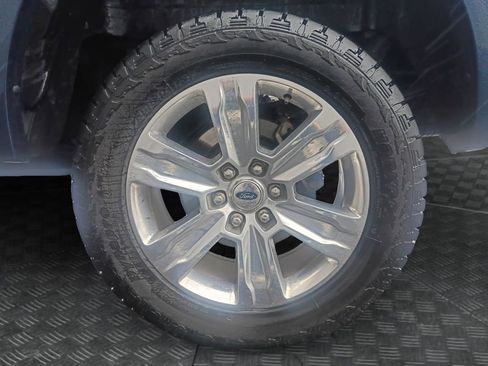 Used 2016 Ford F150 Platinum w/ Equipment Group 701A Luxury AWD/4WD image 23