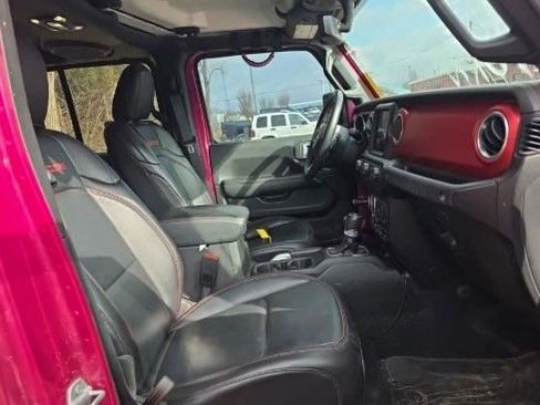 Used 2022 Jeep Wrangler Unlimited Rubicon w/ Cold Weather Group image 6