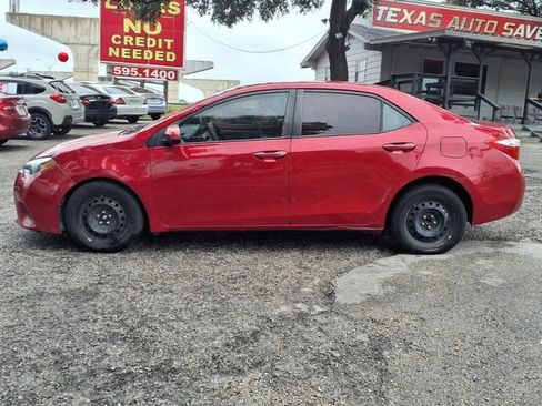 Used 2014 Toyota Corolla LE FWD image 3