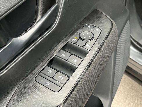 New 2026 Nissan Kicks S image 21