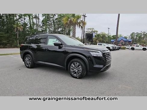 New 2026 Nissan Pathfinder SV FWD image 39
