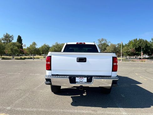 Used 2018 Chevrolet Silverado 1500 LT w/ All Star Edition RWD image 6
