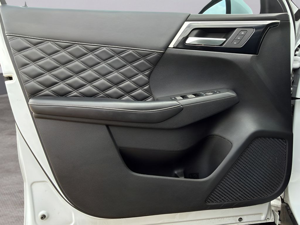 Used 2022 Mitsubishi Outlander SEL FWD image 18