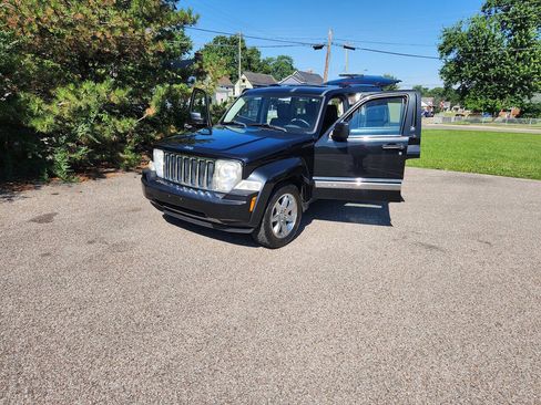 Used 2008 Jeep Liberty Limited w/ Premium Group II AWD/4WD image 16