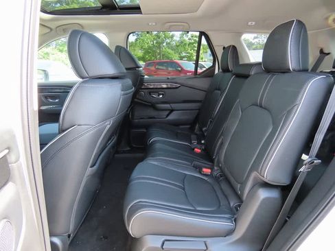 New 2025 Honda Pilot Elite image 13