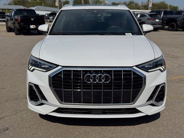Used 2025 Audi Q3 2.0T Premium AWD/4WD image 2