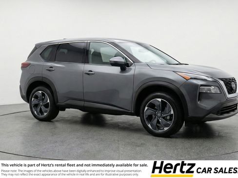 Used 2025 Nissan Rogue SV image 1