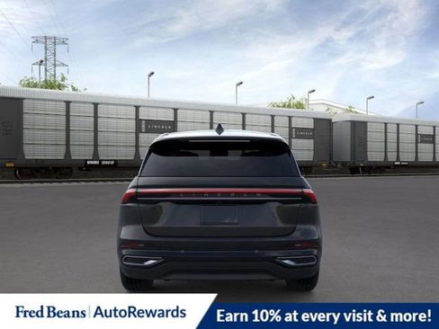 New 2026 Lincoln Nautilus Premier image 5