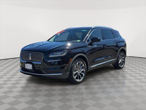 Used 2023 Lincoln Nautilus Reserve image 3