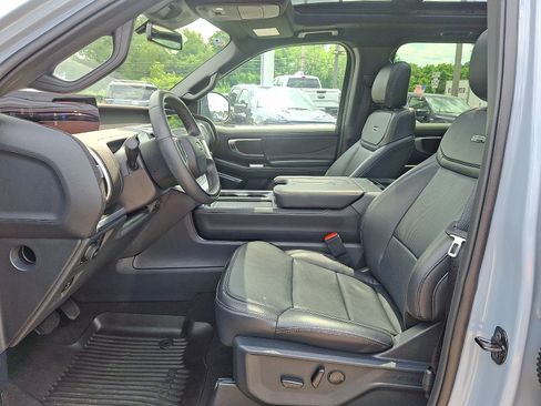 Used 2025 Ford Expedition Platinum w/ Stealth Performance Package AWD/4WD image 14