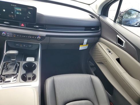 New 2026 Kia Carnival EX image 27