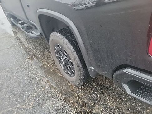 Used 2023 Chevrolet Silverado 2500 LT w/ Midnight Edition image 14