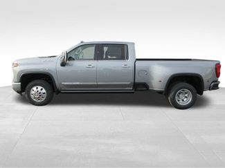New 2026 Chevrolet Silverado 3500 High Country w/ High Country Premium Package video 2