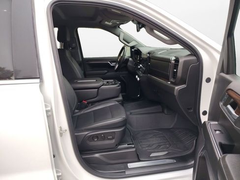 Used 2024 GMC Sierra 1500 SLT image 25