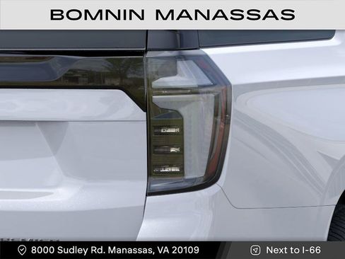 New 2026 Chevrolet Suburban Premier image 11