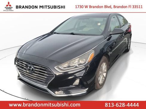Used 2018 Hyundai Sonata SE FWD image 2