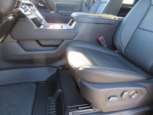 New 2026 GMC Sierra 2500 Denali w/ Denali Reserve Package image 17