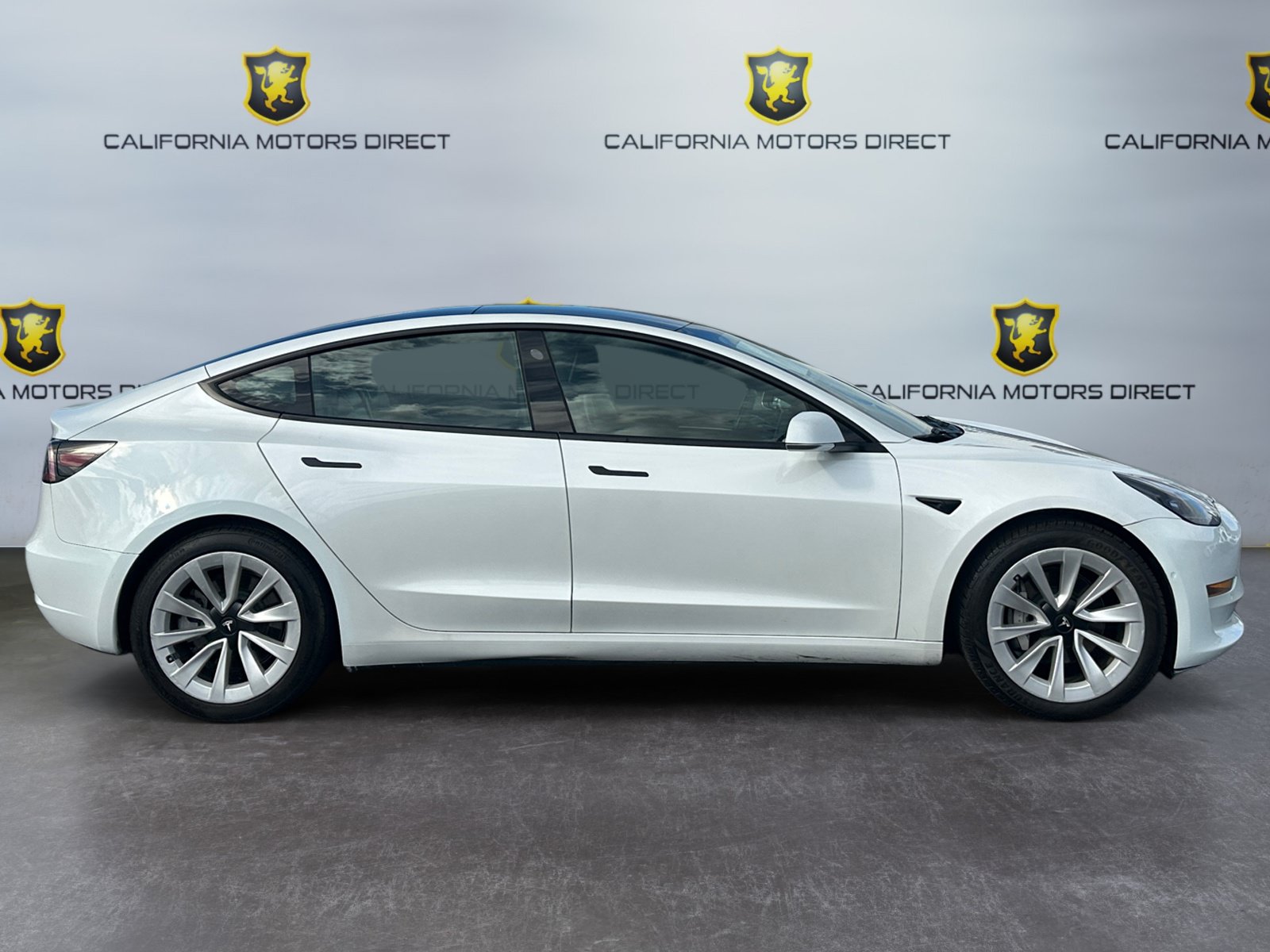 Used 2022 Tesla Model 3 Standard Range RWD image 6