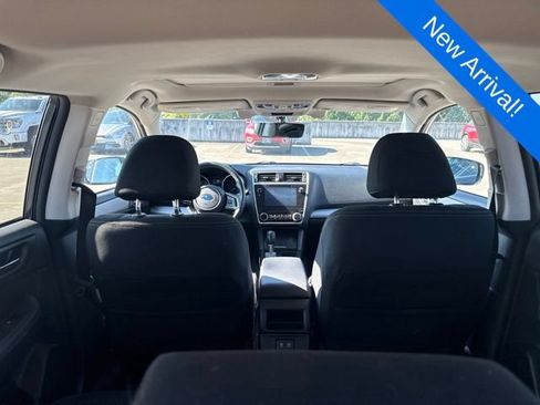 Used 2019 Subaru Outback 2.5i Premium w/ Popular Package #2 AWD/4WD image 10