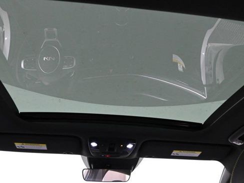 New 2026 Kia K5 GT FWD image 4