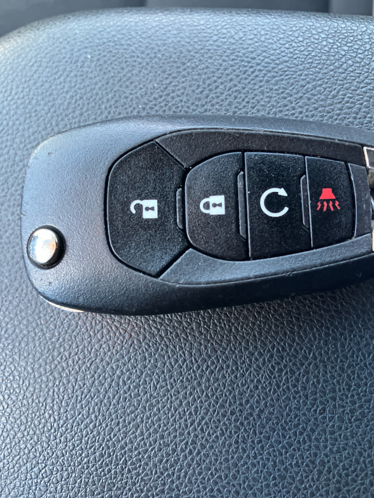 Used 2025 Chevrolet Trax LS w/ LS Convenience Package FWD image 14