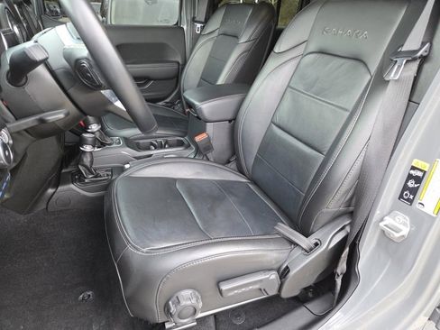 Used 2021 Jeep Wrangler Unlimited Sahara image 6