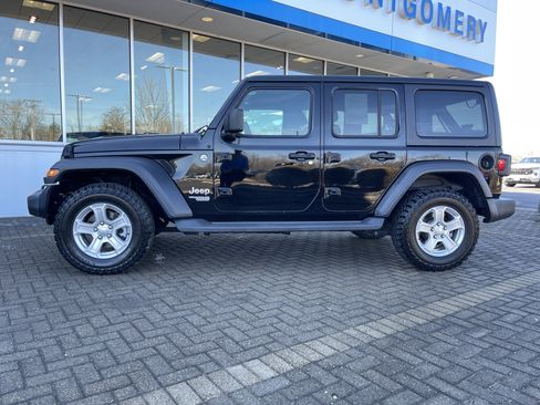 Used 2021 Jeep Wrangler Unlimited Sport image 2
