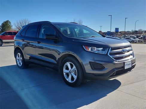 Used 2017 Ford Edge SE image 2