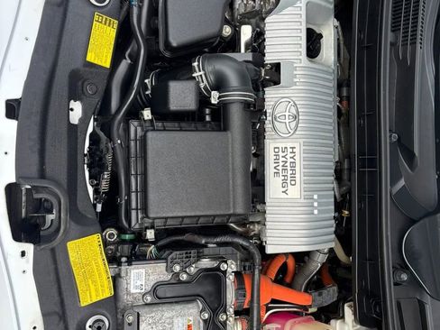 Used 2011 Toyota Prius Three w/ Solar Roof Pkg FWD image 25